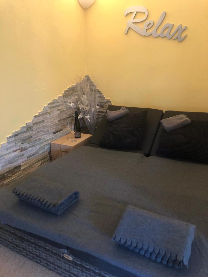 Ferienwohnung Schlossblick - 4 Sterne Sauna Pool Whirlpool Exklusiv Braunfels Zewnętrze zdjęcie