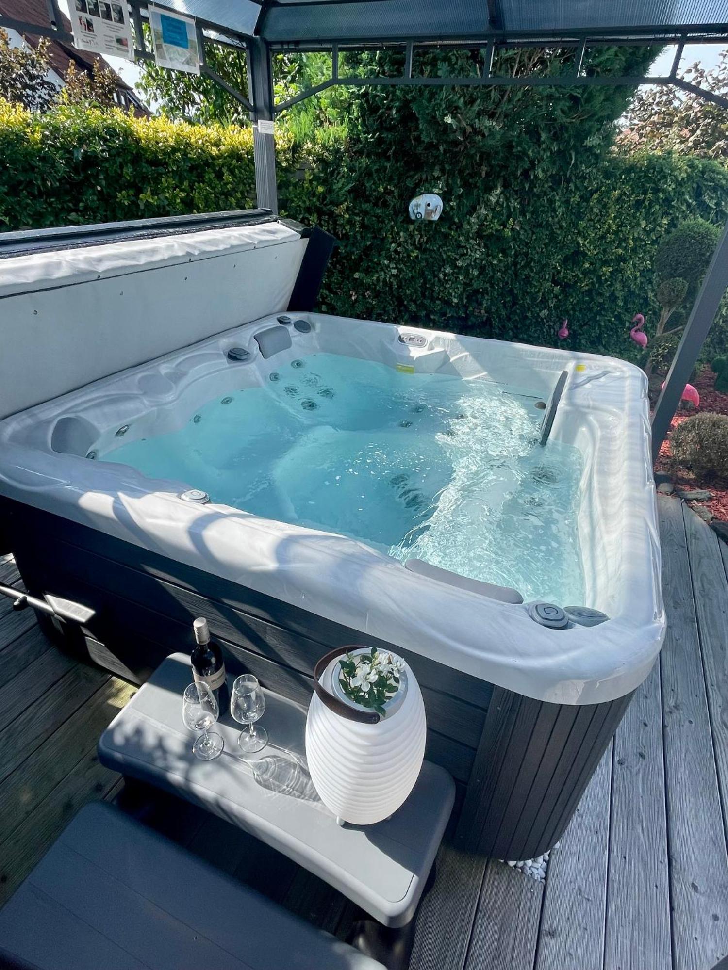 Ferienwohnung Schlossblick - 4 Sterne Sauna Pool Whirlpool Exklusiv Braunfels Zewnętrze zdjęcie