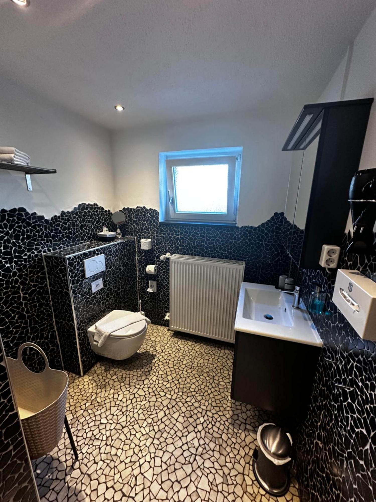 Ferienwohnung Schlossblick - 4 Sterne Sauna Pool Whirlpool Exklusiv Braunfels Zewnętrze zdjęcie