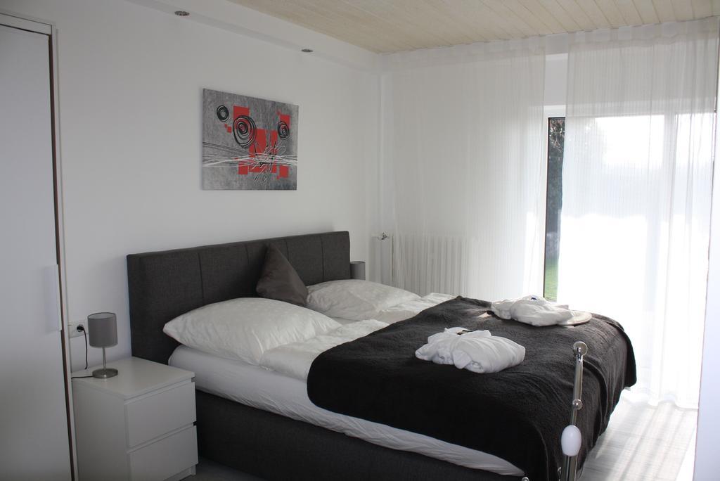 Ferienwohnung Schlossblick - 4 Sterne Sauna Pool Whirlpool Exklusiv Braunfels Zewnętrze zdjęcie
